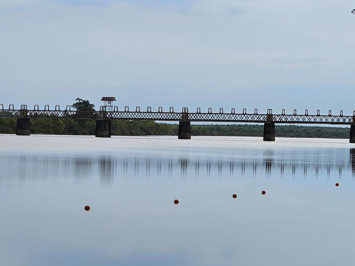 Hotel Terrazas Del Rio Negro Centenario Екстер'єр фото